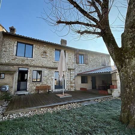 Gite Du Chateau De Treffort Exterior foto